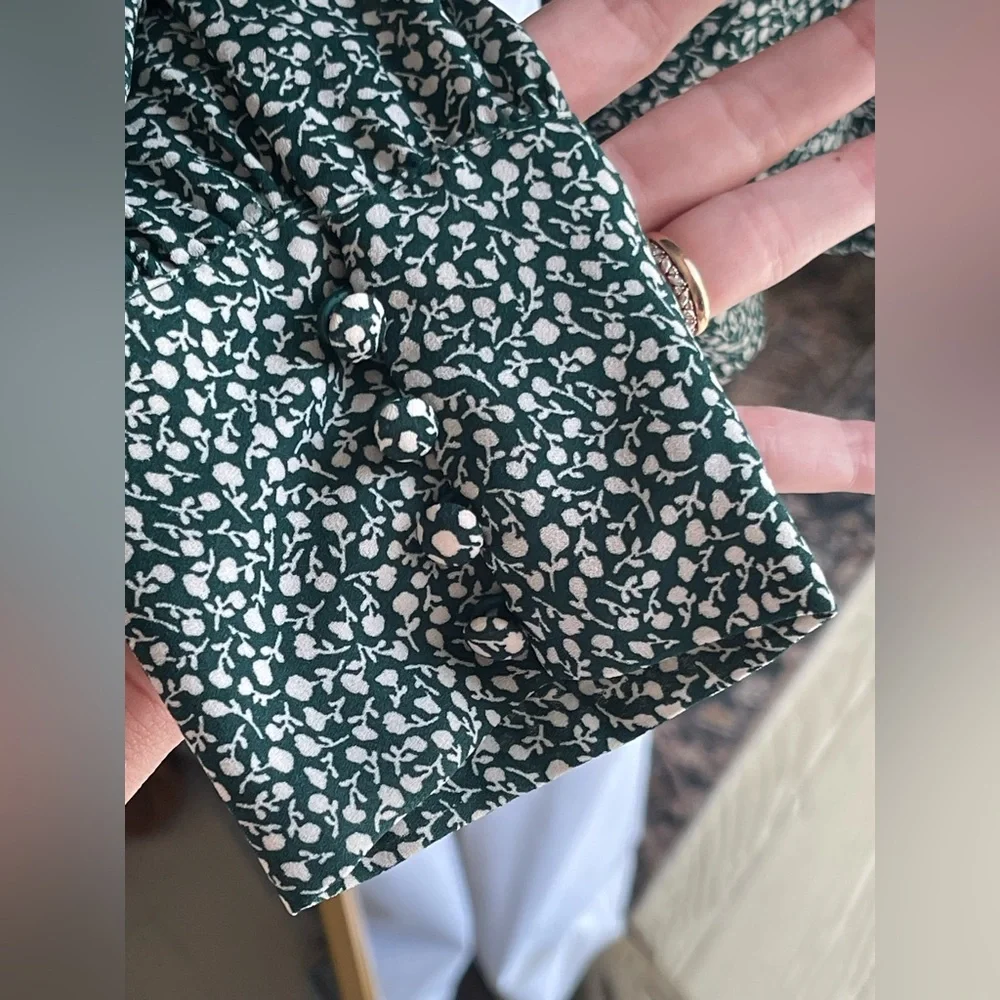 Abercrombie & Fitch Green Floral Square-Neck Long-Sleeve Blouse